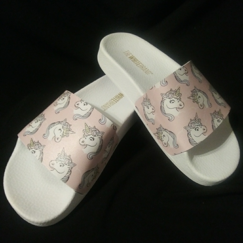 Iconic banded slippers